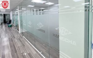 decal mờ dán kính cắt logo cnc