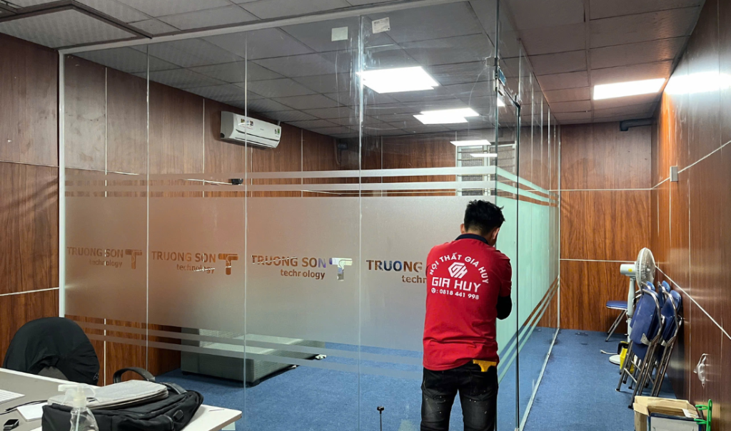 decal  dán kính mờ văn phòng