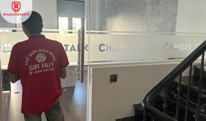 decal dán kính mờ cắt chữ cnc