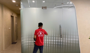 decal mờ dán kính cho văn phòng