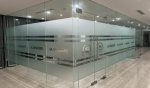 decal dán kính mờ cho văn phòng