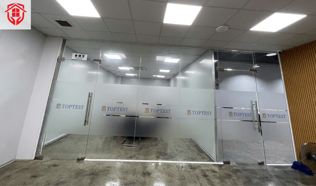 decal mờ dán kính văn phòng