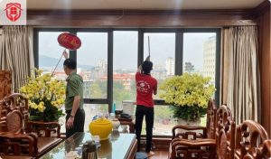 Dán phim cách nhiệt cho cửa kính chống nắng lớn