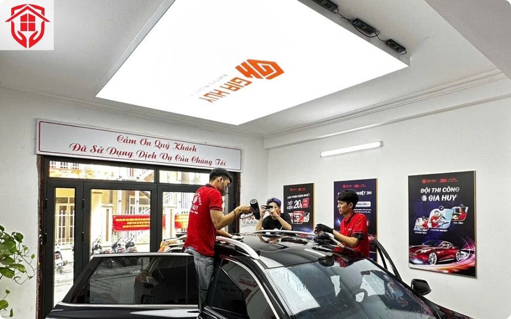 Dịch vụ dán phim cách nhiệt chống nắng cho ô tô